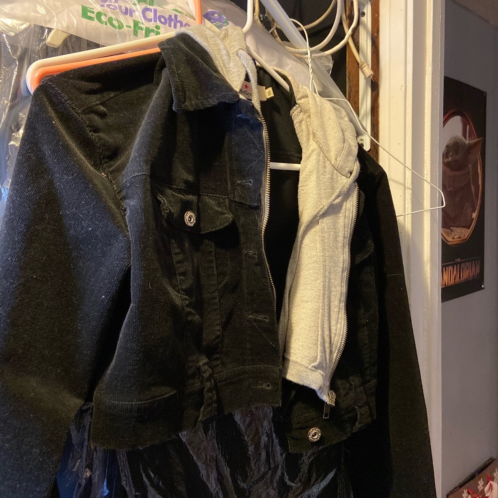 Cropped hood jacket